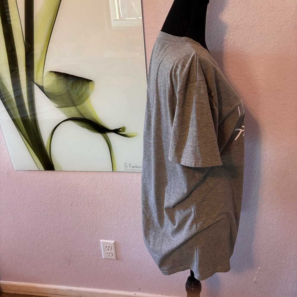 shirt size medium - Picture 3 of 5